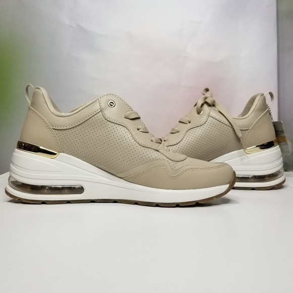 Skechers Women's Street Million Air Hotter Air Casual Sneaker Size 9.5 Beige NWT - Picture 2 of 8